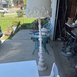 Beautiful Shabby Chic White Wood Standing Lamp Perfect Condition With New Bulb $25 V