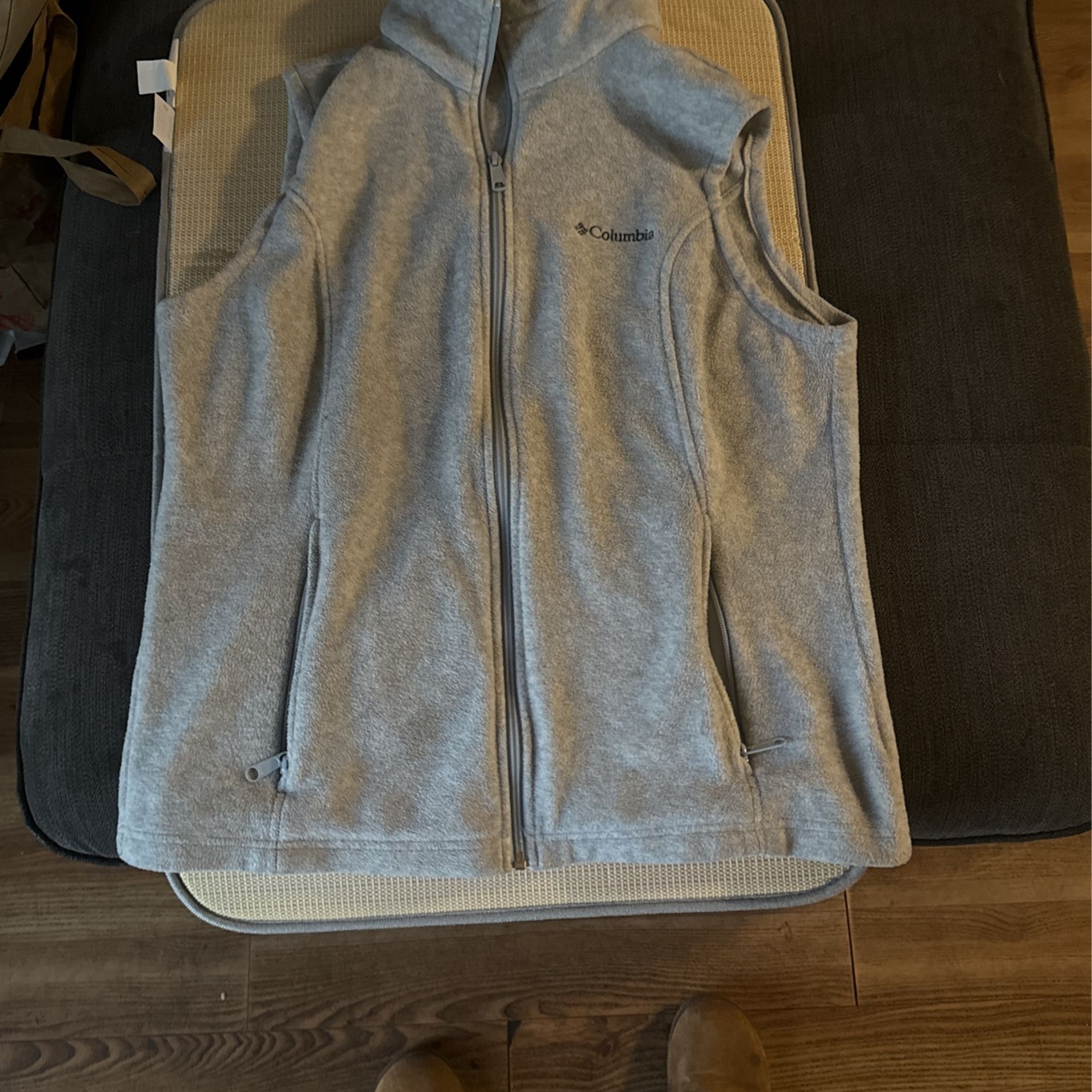 Columbia Sweater , Gray, Size L