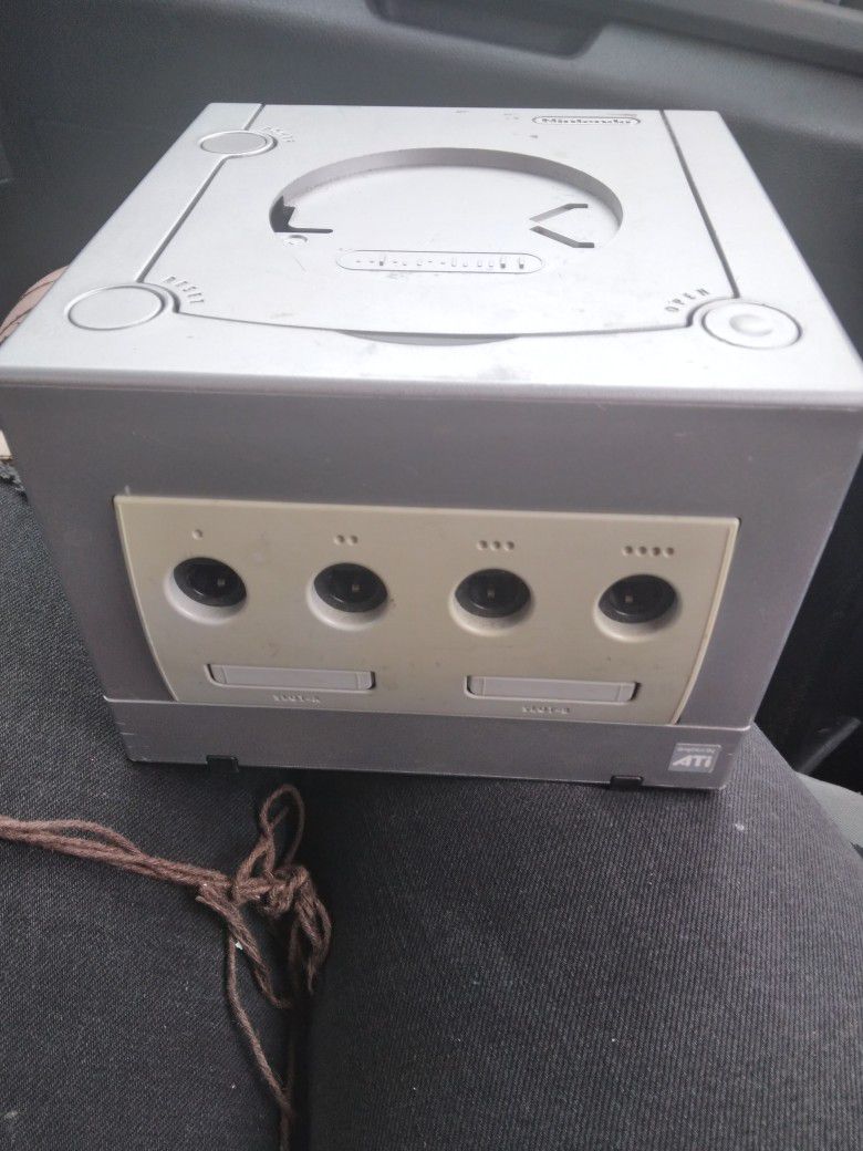 Original Nintendo GameCube Console Only 2001