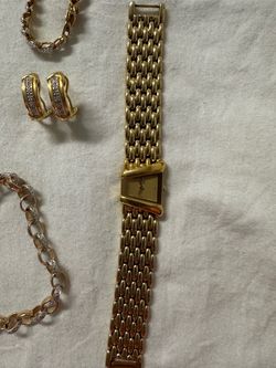 Vintage Seiko Rivoli 4N00-574A Trapezoid Gold Tone Ladies Watch Rare