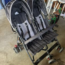 Double Umbrella Stroller BRAND NEW