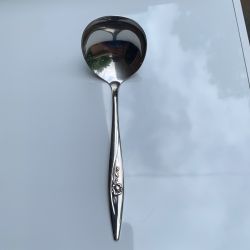 Oneida Lasting Rose Serving Spoon, Deluxe Stainless Modern Hollow