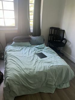 Queen Mattress/  Bed Frame