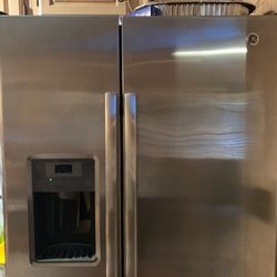 Stainless Steel Counter Depth Refrigerator 