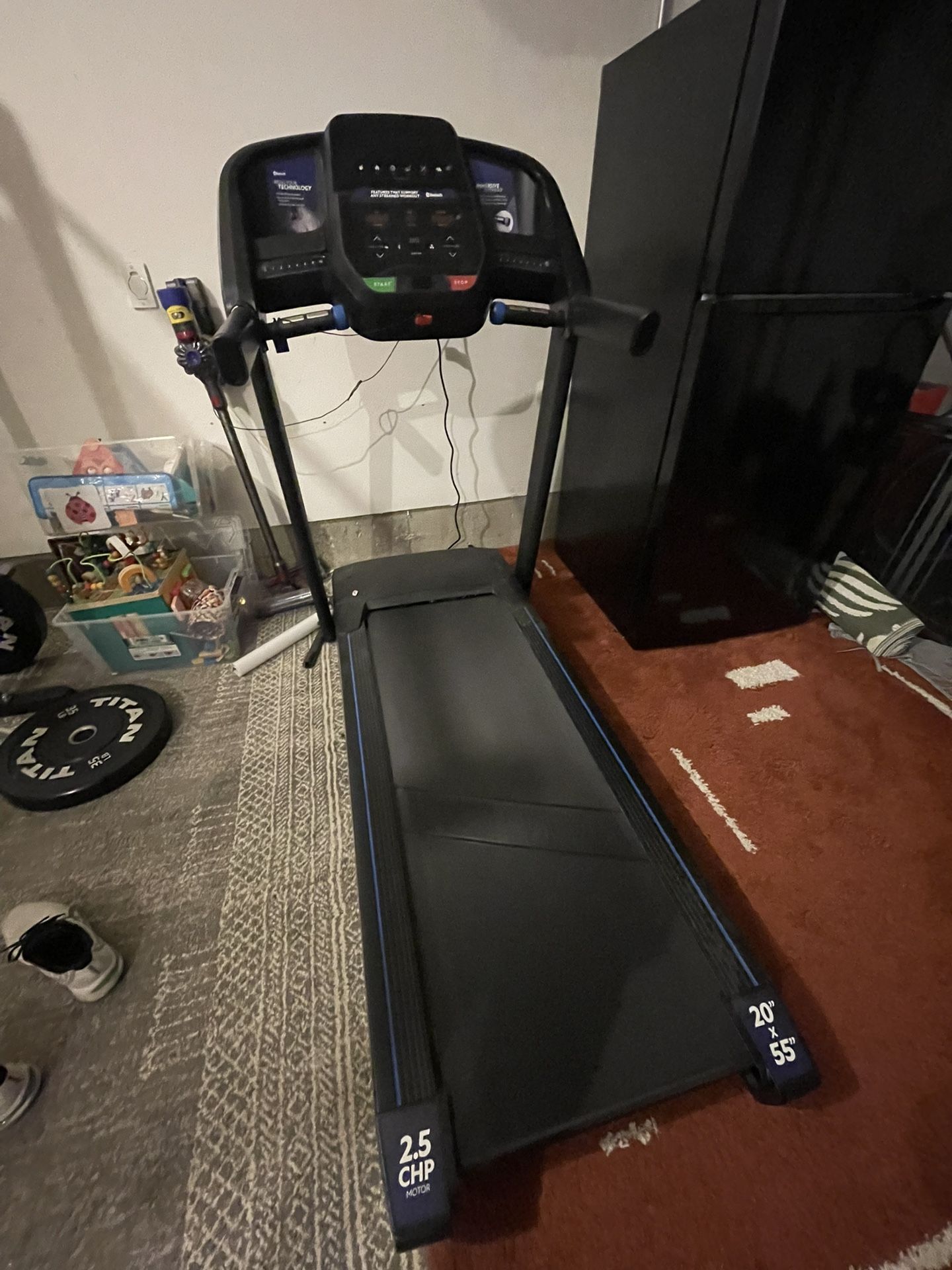 Treadmill - Horizon Fitness T101 – Excellent Condition