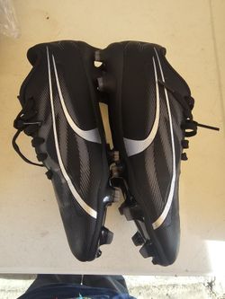 Shoe Soccer Size 4 /  Zapato Para Soccer Talla 4