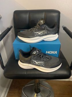 Hoka Mach 6/ Size 5D Women’s $95