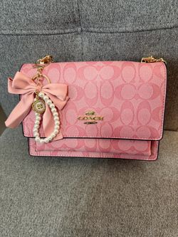 wallet in a very pretty pink color