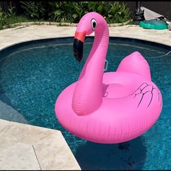Flamingo inflatable pool float