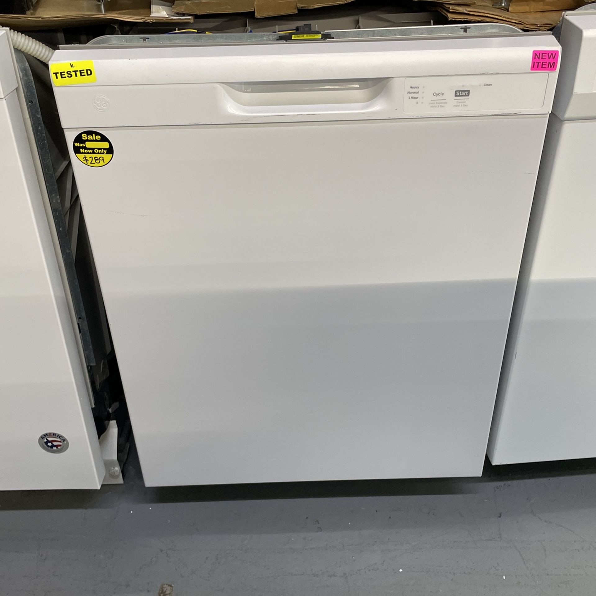 GE Dishwasher In Color White