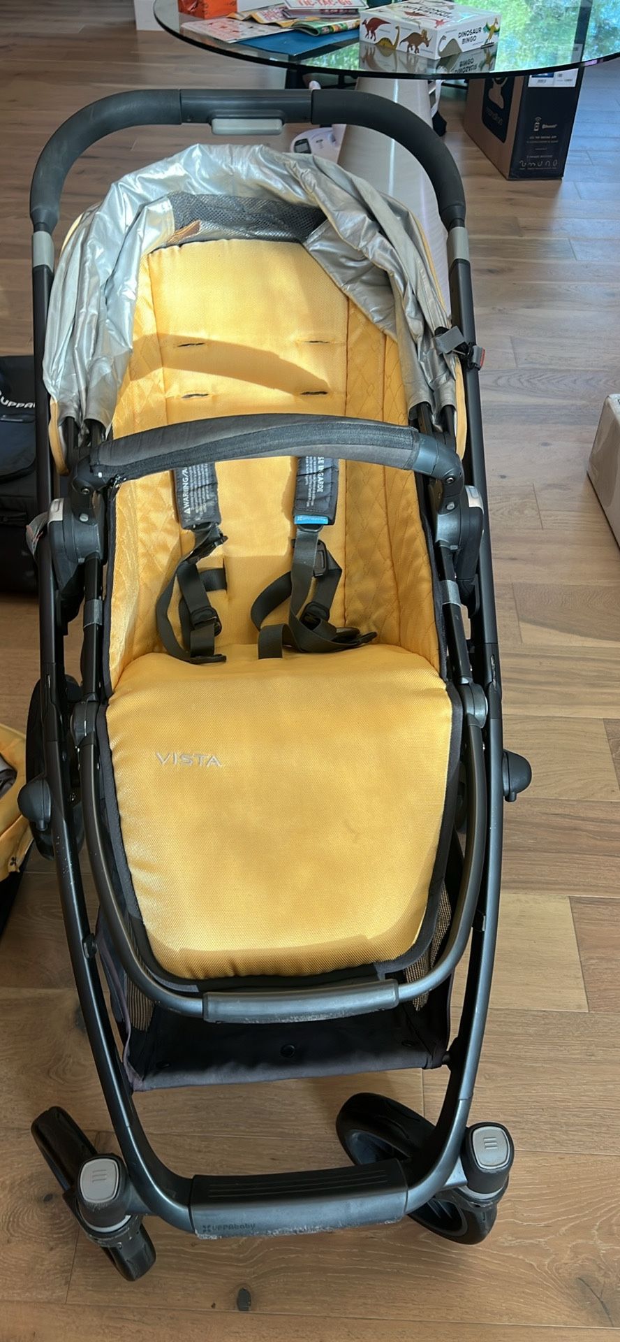 Uppababy vista (not v2) with extra unopened rumbleseat and travel case and bassinet Stand