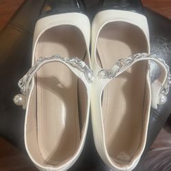 Women’s Caoyuan Song/Gaoyuan Song Black And White Ballet Flats Size 7.5