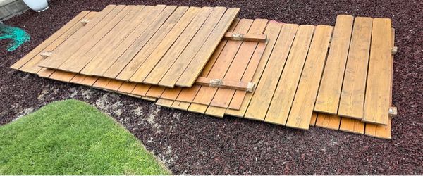 Cedar fencing (used)