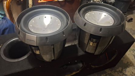 Rockford Fosgate T2 12" subwoofers