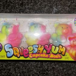 Squeeshy Yum Cupcake Bear 3 Pack Squishy Toy