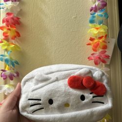hello kitty pouch 