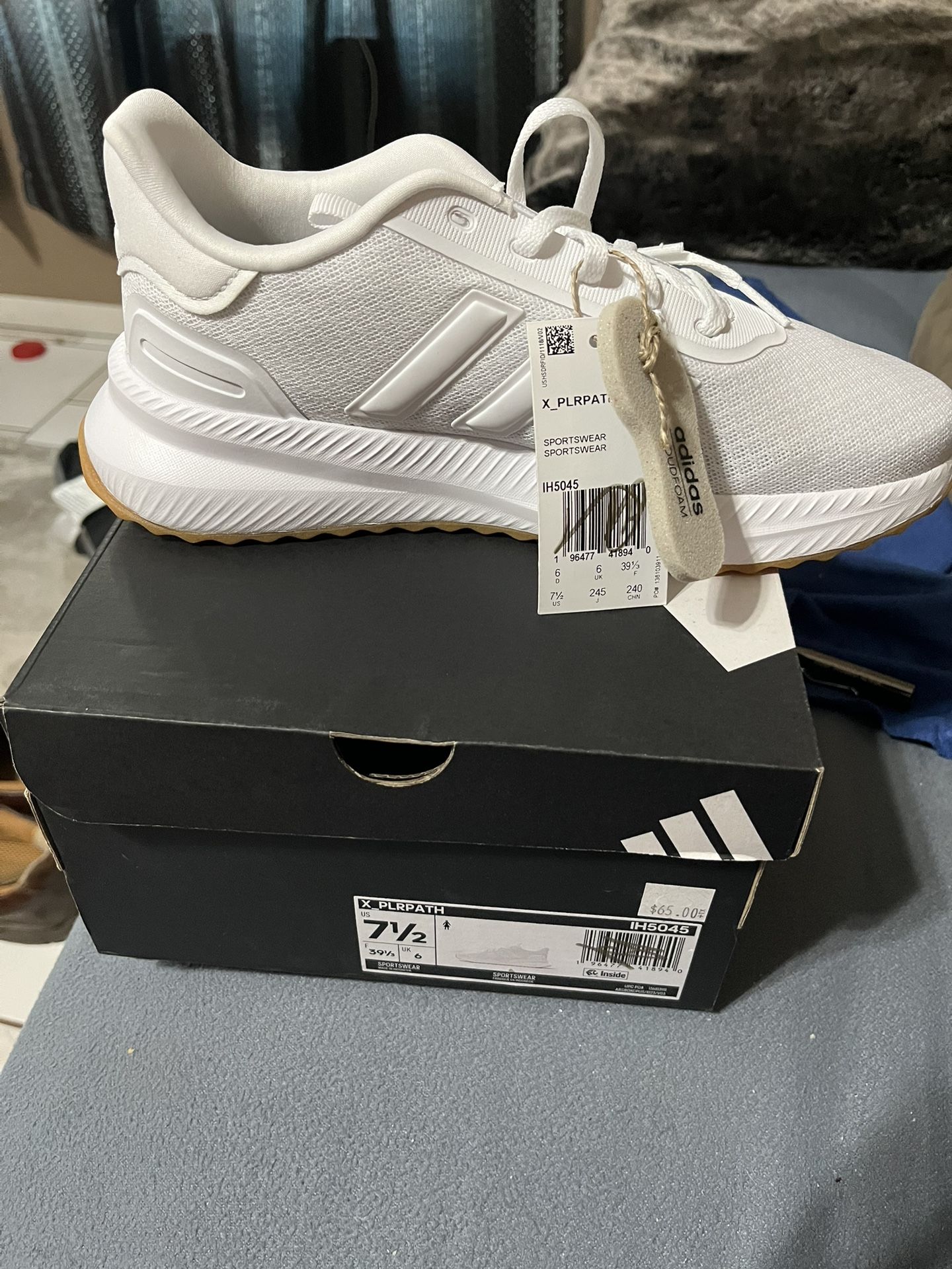 Adidas Tennis Shoes