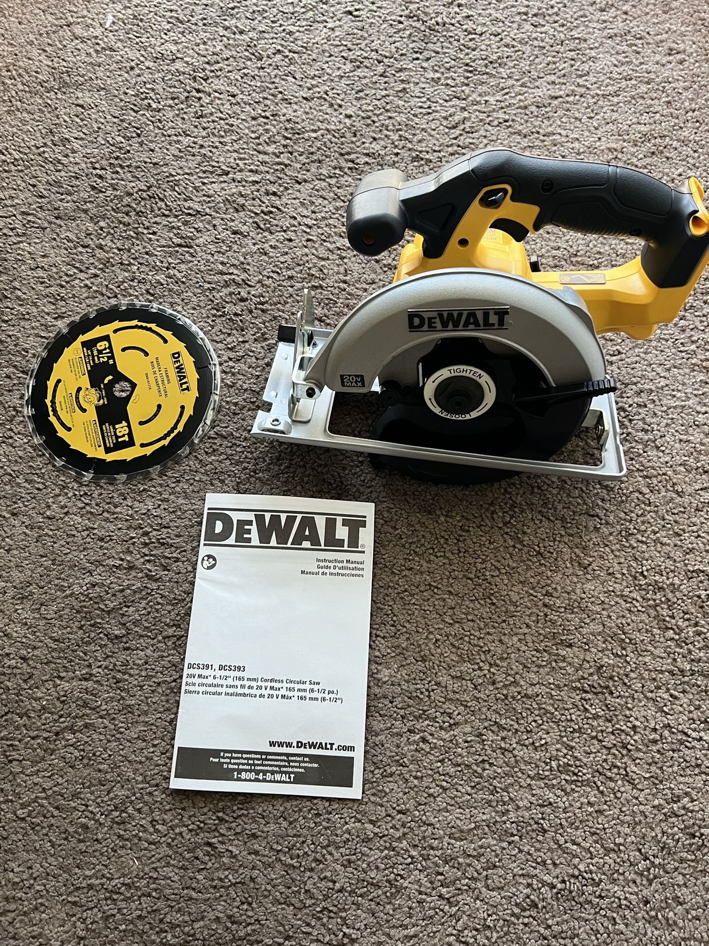 DEWALT Circular Saw DCS391B, 6-1/2-Inch Blade, 460 MWO Engine, 0-50 Degree Bevel Capability, 20V MAX