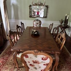 CENTURY - COEUR de FRANCE DINING ROOM SET