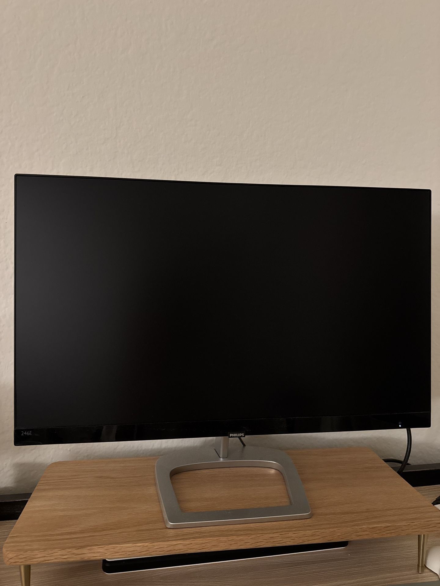 Philips 246E 24″ Ultra Wide‑Color IPS Monitor – Like New, Cables Include
