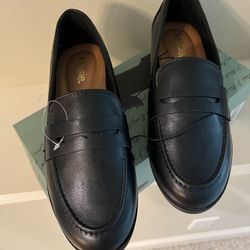 New Women’ Flat Shoes Kensie Size 8.5
