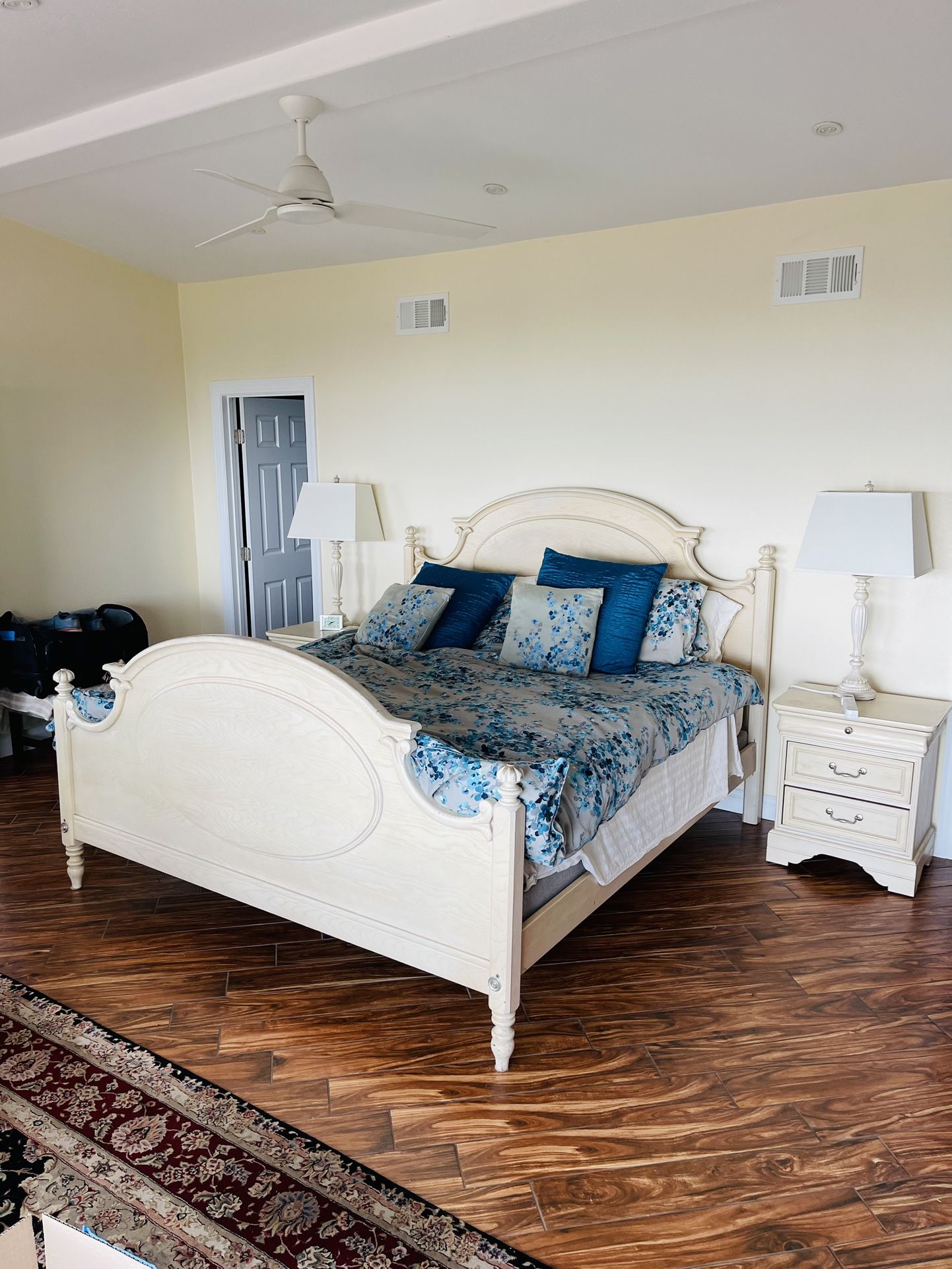 LEXINGTON KING SIZE BED FRAME. .