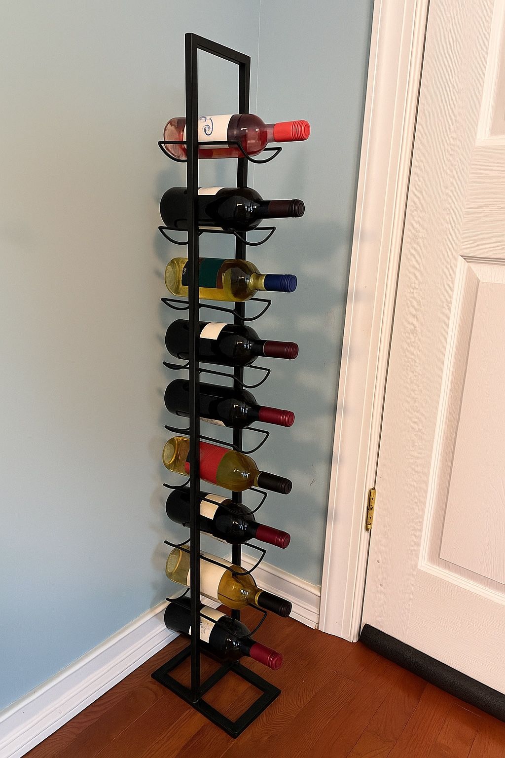 Modern Black Metal Wine Rack – 8-Bottle Vertical freestanding wine holder
