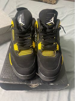 Jordan 4 Thunder