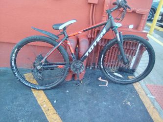 Totem Mountain Bike Black and Red