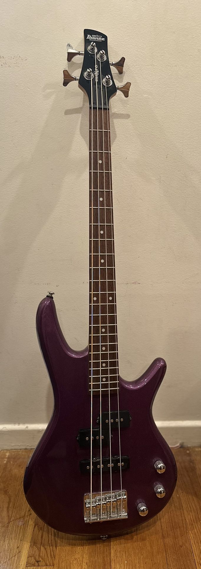 Short Scale Bass Guitar
