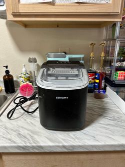 Ice maker