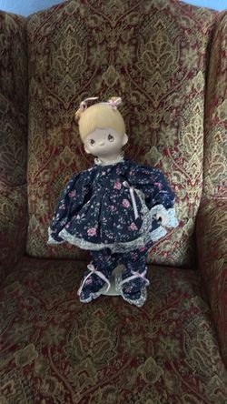 Precious Moments Doll – Beautiful Vintage Girl Doll 🌸