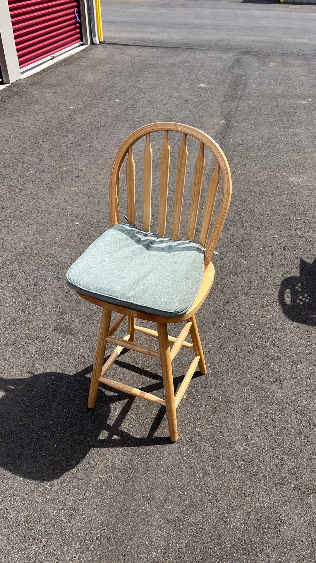 Tall bar chair