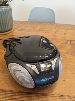 Magnavox Portable CD Boombox w/ AM/FM Radio – Works Great