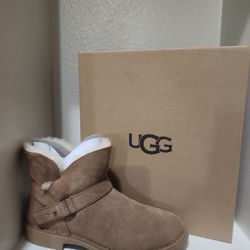 UGG BROWN BOOTS SIZE 8