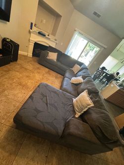 Ashley’s Sectional