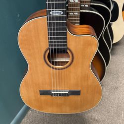 Strinberg Classical Guitar With Electronics
