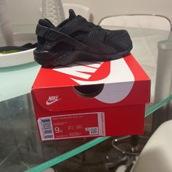 New Never Worn Black 9c