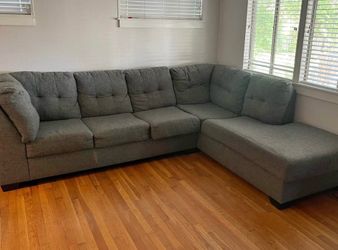 Gray Fabric Sectional Sofa with Chaise ^**FREE DELIVERY ^**