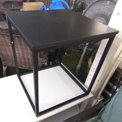 
StyleWell

Donnelly Black Square End Table with Black Wood Top (20 in. W x 22 in. H

