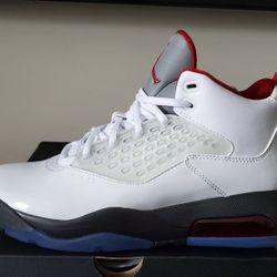  Jordan Maxin 200 White Black Red Men Sz. 10