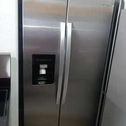 Whirlpool Refrigerator Side By Side Stainless Steel Everything Works Good 💯