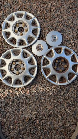 Hub Caps for 2001 Buick century