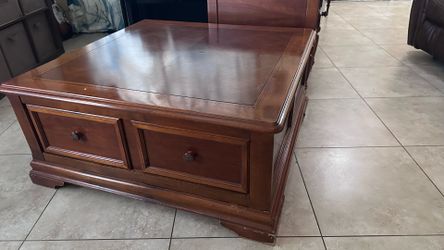 Coffee table and night stand