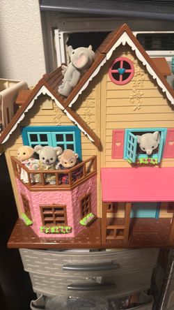 Calico critter house