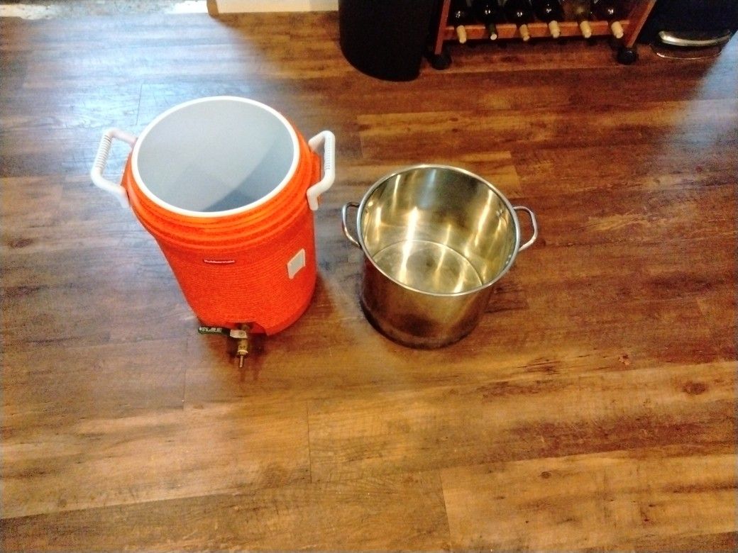 Mash Tun And Brew Kettle