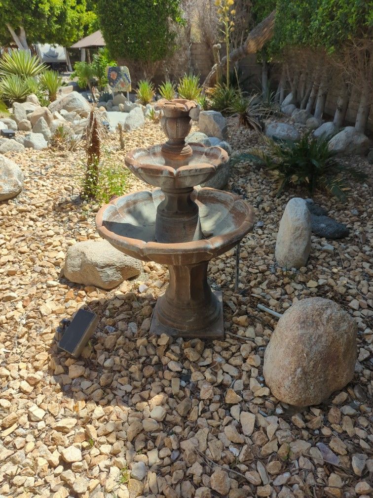 Cute 4' Fountain 