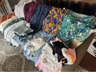 Women’s Clothing Lot