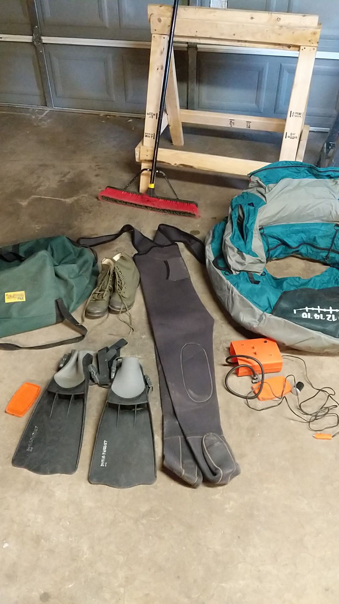 Belly Boat, Waders, Flippers, Pump