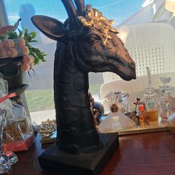 Polyresin Black & Gold Giraffe Table Decor 15×9